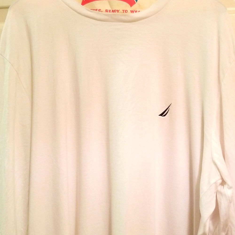 Men's Nautica long sleeved tee